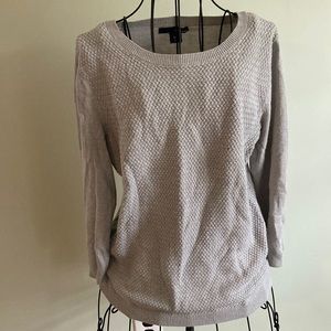Light gray 3/4 sleeve sweater